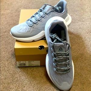 NWT REEBOK UNISEX RUNNING SHOES